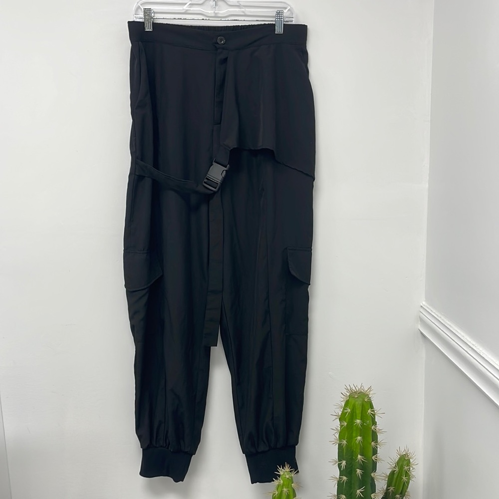 Black cargo pants